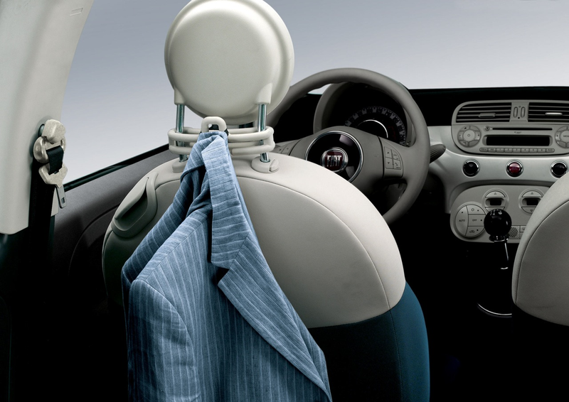 Illustration for article titled Fiat 500 Rolls Out in Europe, Bristling with Tech Goodness